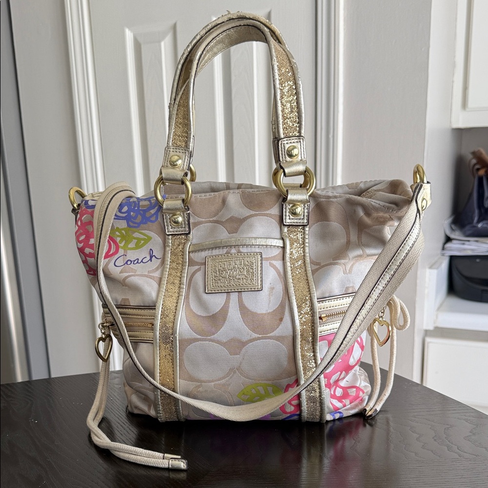 COACH Poppy Daisy Applique Gold Sateen Handbag & Matching Heart Shape Coin Purse